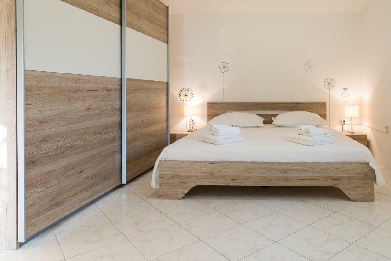 Cozy Apartment Josipa ปริฟลากา ภายนอก รูปภาพ