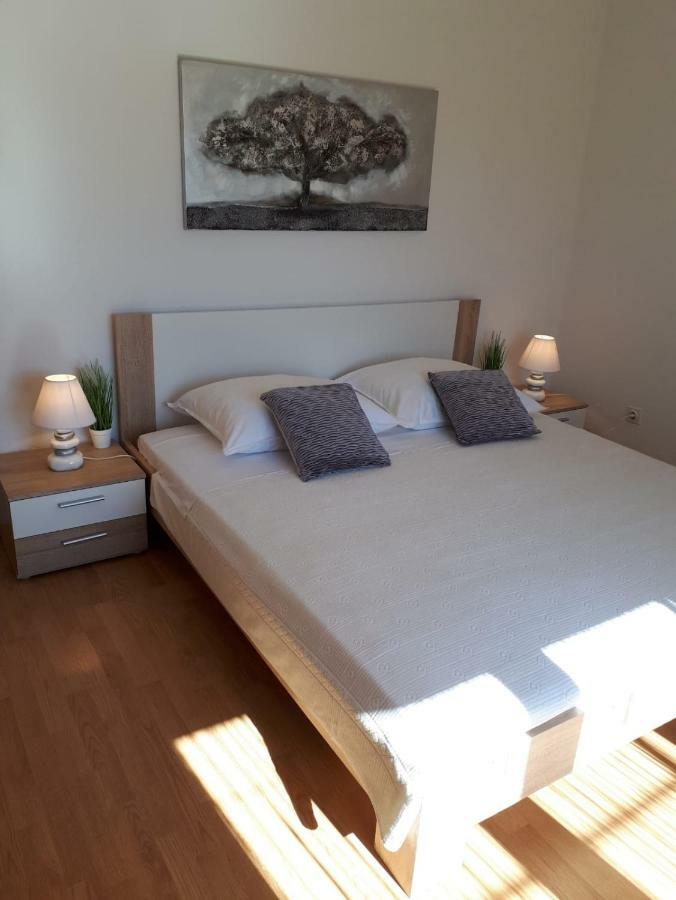 Cozy Apartment Josipa ปริฟลากา ภายนอก รูปภาพ